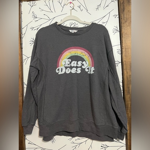 Women’s Wild Fox Sweatshirt medium - Picture 2 of 4